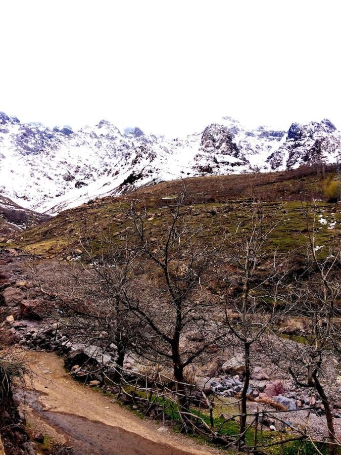 Gite Entre Les Vallees Hotell Tacheddirt Eksteriør bilde